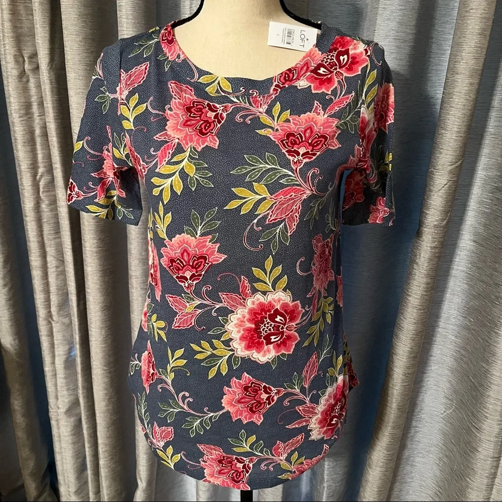 Loft Womens Size Small Blue Pink Floral Short Sleeve Cotton‎ Crewneck Shirt NEW